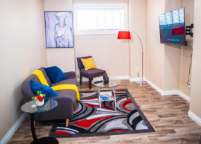 Exquisite And Modern Executive Suite With Parking